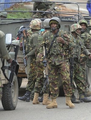 Кенийн эргүүлийн цэргүүдийн сууж явсан ачааны тэрэг дэлбэрчээ