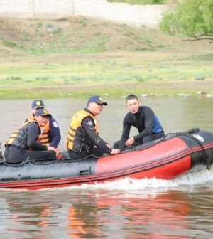 Хүүхдийг хараа хяналтгүй гол мөрөн, усны орчимд тоглуулахгүй байхыг анхаарууллаа