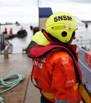 Ширүүн бороо орсны улмаас олон хүнийг нүүлгэн шилжүүлжээ