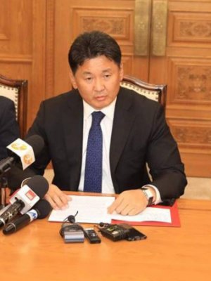 У.Хүрэлсүх: Зам, тээврийн хөгжлийн сайд Ж.Бат-Эрдэнэ, дэд сайд Б.Цогтгэрэл нарыг ажлаас нь чөлөөлнө