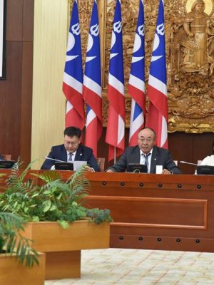 Д.Эрдэнэбат: Засгийн газар бүрэн бүрэлдэхүүнээрээ огцорч хариуцлага хүлээх ёстой