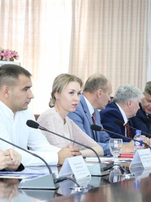 Томск хот улаанбуудай, гахайн өөх, жигнэмэг, холбооны кабель нийлүүлэх сонирхолтой байна