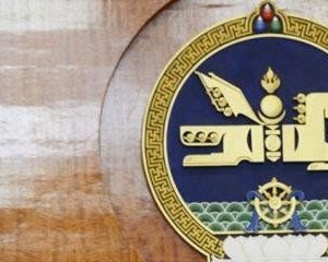 Авлига хээл хахуулиас дутахгүй архинд 