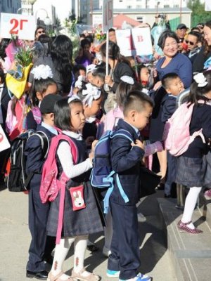 Энэ хичээлийн жилд 38 сургууль гурван ээлжээр хичээллэнэ