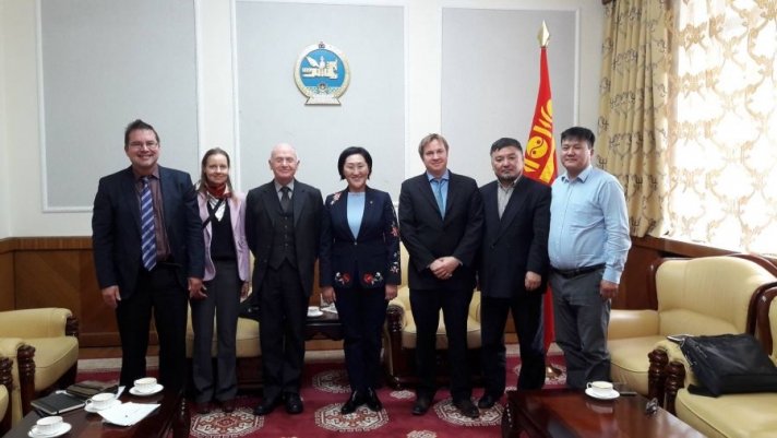 Технологи, инновацийн эрх зүй, бодлогын орчинг боловсронгуй болгох талаар санал солилцов