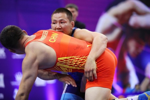 ДЭЛХИЙН ШИЛДЭГ ХҮЧТЭНҮҮД ЯКУТАД ЦУГЛАРАХ НЬ