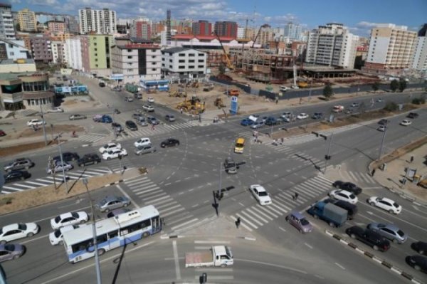 ТӨМӨР ЗАМЫН ХАВЬЦАА ДӨРВӨН МАШИН МӨРГӨЛДСӨН ОСОЛ ГАРЛАА