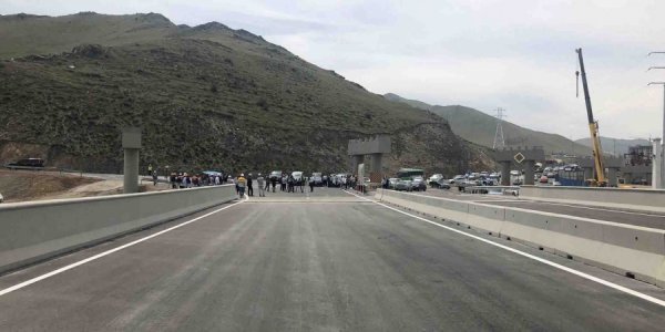 ЯАРМАГИЙН ЗАМЫГ ХЭСЭГЧЛЭН ХААНА