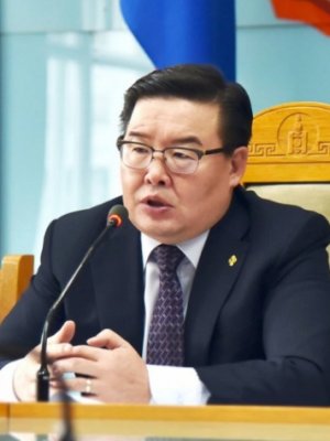 Хуулиас давсан хувийн хүсэлт гэж байдаггүй юм