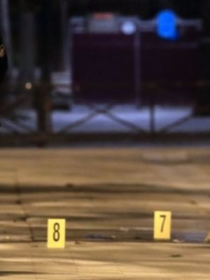 Зэвсэглэсэн этгээд олон хүнийг гэмтээжээ