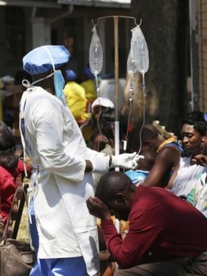 Зимбабве улсын нийслэлд булчин задрах тахал дэгдээд байна