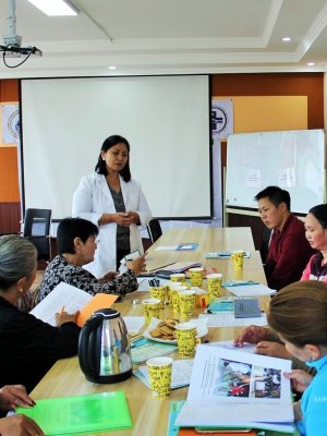 Эрүүл мэндийн сайн дурын идэвхтнүүддээ сургалт зохион байгууллаа