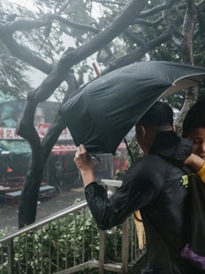 Мангкхут хар салхи Өмнөд Азийн орнуудад ихээхэн хохирол учрууллаа