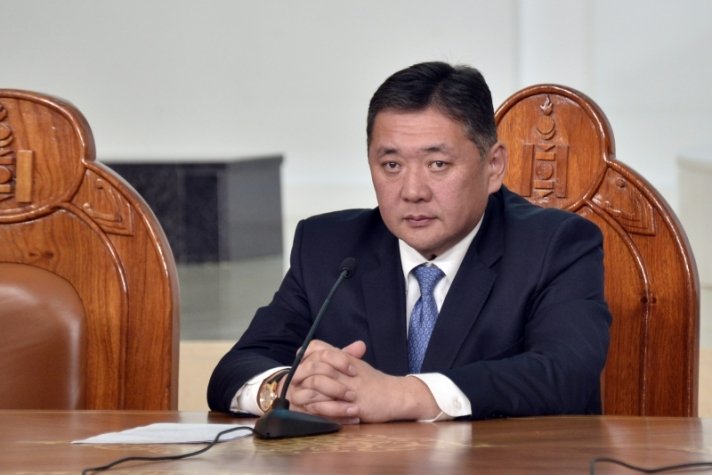 Хуульч Н.Ариунболд: Ээлжит бус чуулган зарлаагүй УИХ-ын даргыг огцруулах үндэслэл болно...