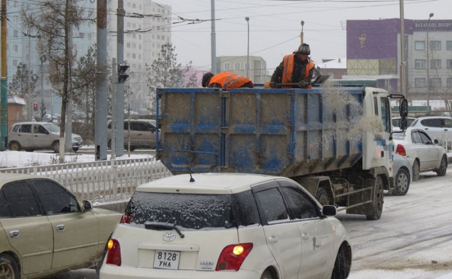 Энэ өвөл 2472 тонн бодис, 1420 тонн давс нөөцөлжээ