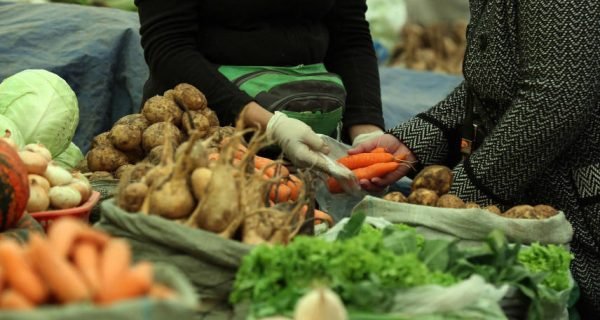 Монгол лууван 800-1500 төгрөгийн үнэтэй байна