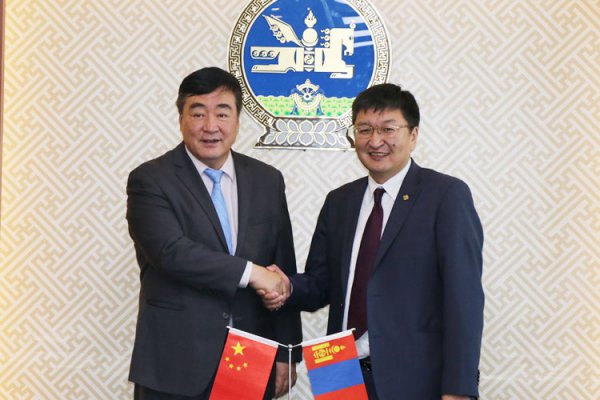 Зам, тээврийн салбарын хамтын ажиллагааг өргөжүүлэх чиглэлээр сайд Я.Содбаатар Монгол Улсад суугаа элчин сайдуудтай санал солилцлоо