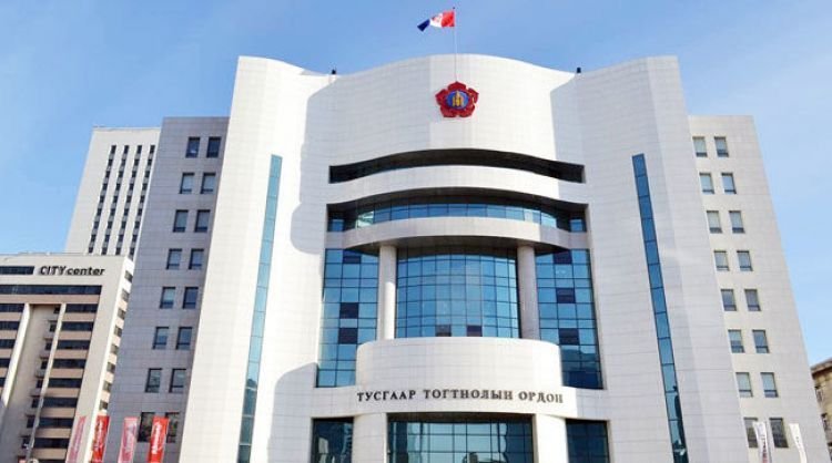 Жижиг дундаас зээл авсан МАН-ынхан намынхнаа “татаад” эхэллээ