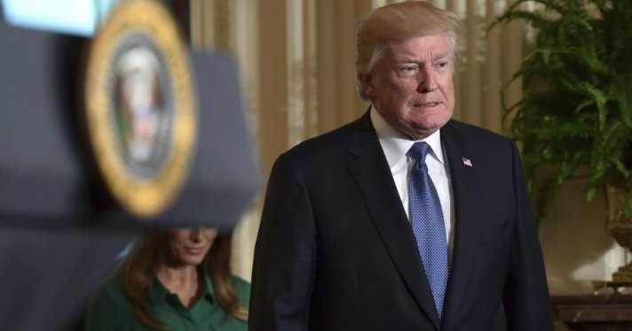 Д.Трамп зарим сайдаа үүрэгт ажлаас нь чөлөөлж магадгүй байна