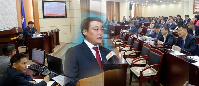 Хотын даргыг унагах гэж 17 төлөөлөгчийг урвуулсан уу