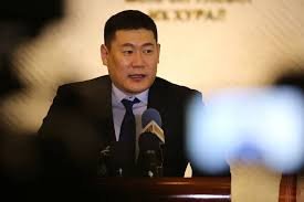 Л.Оюун-Эрдэнэ: Засгийн газрыг хамгаалж үлдвэл хэрэгт холбогдуулна гэж УИХ-ын гишүүдийг дарамталж байна