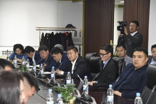 Эрдэнэт үйлдвэр, орон нутгийн үйлдвэрлэгчдийн уулзалт боллоо