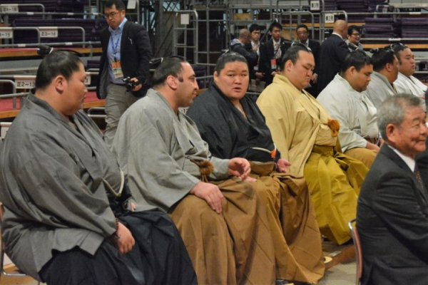 11 сарын башёгийн эхний өдөр Кисэносато унала