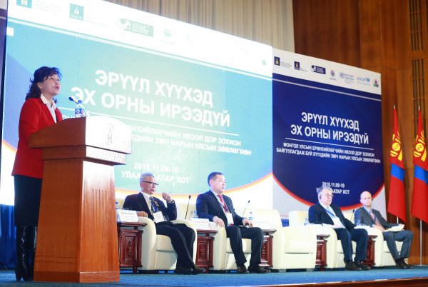 “Эрүүл хүүхэд-эх орны ирээдүй” хүүхдийн эмч нарын улсын зөвлөгөөн эхэллээ