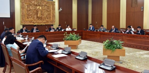 Төрийн байгуулалтын байнгын хороо маргааш Засгийн газрыг огцруулах асуудлыг  хэлэлцэнэ