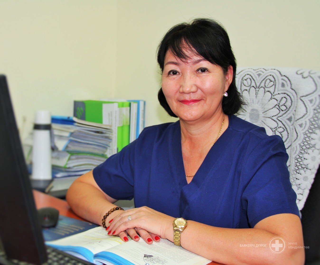 М.Саранцэцэг: 