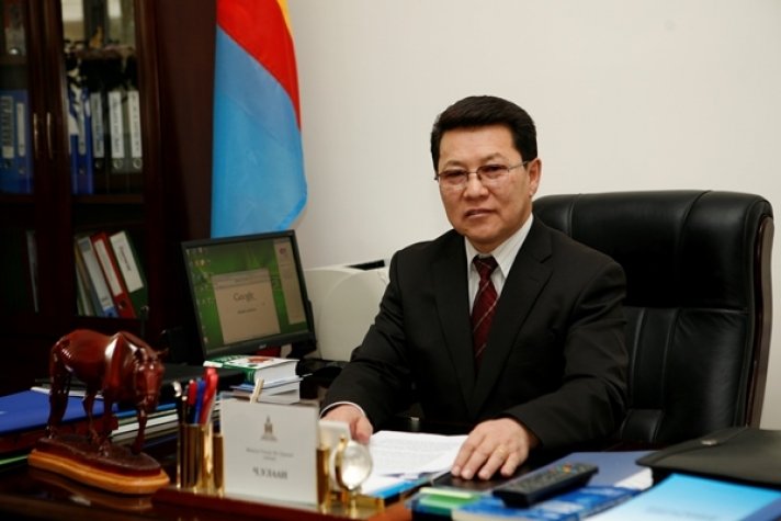 Ч.Улаан 6 дахь удаагаа сайдаар ажиллах уу?