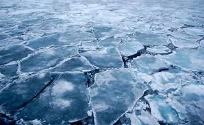 Мөс цөмөрч, долоон хүн нас баржээ