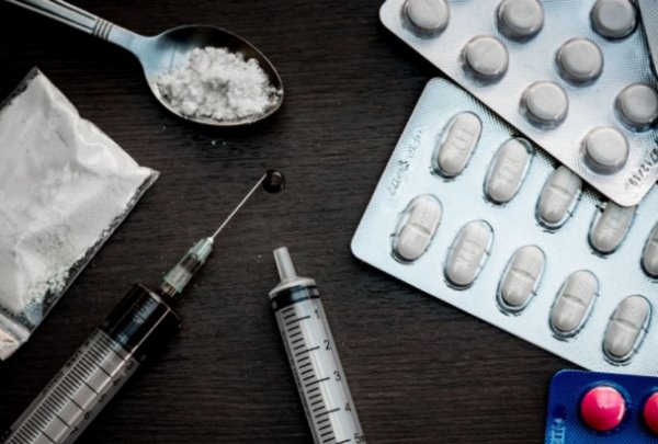 Олон улсын шуудангаар хар тамхи оруулж ирдэг бүлэг этгээдийг баривчилжээ