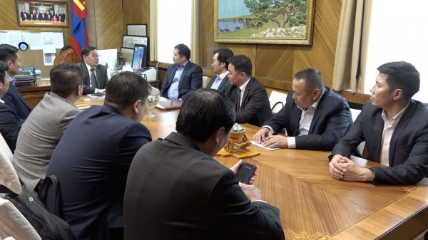 Г.Занданшатар: Энэ сарын 7-оос АИ-92 шатахууны үнийг 100 төгрөгөөр бууруулахаар боллоо