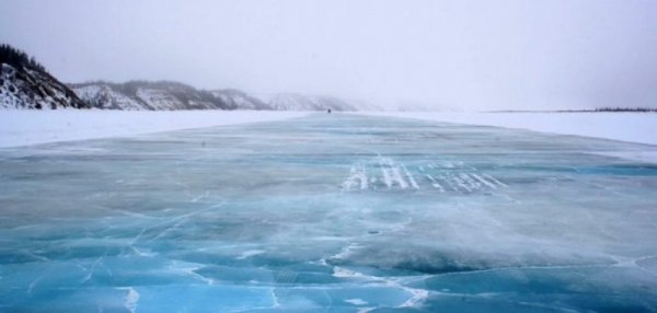 Гол мөрний мөсөн дээгүүр зорчихгүй байхыг анхааруулж байна