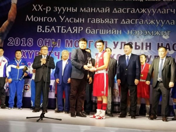 Боксын УАШТ: Э.Цэндбаатар Улсын аварга болж чадсангүй