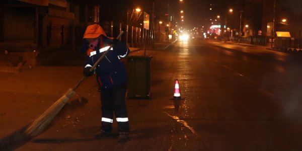 Зам талбайн цэвэрлэгээ үйлчилгээг 05:00 цагаас эхлэн гүйцэтгэж байна