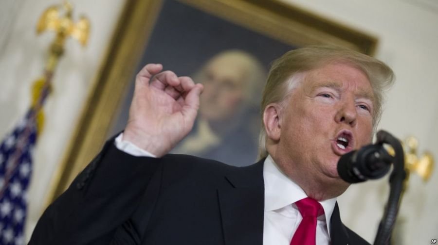 Цалингүй ажиллаж буй төрийн албан хаагчдыг Д.Трамп сайшаан магтжээ