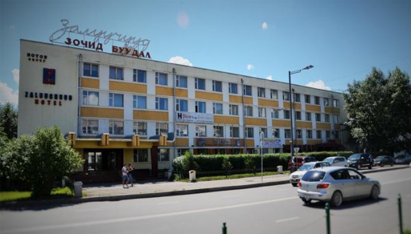 Зочид буудалд мансууруулах бодис хэрэглэж байсан залуус үйлдэл дээрээ баригдлаа