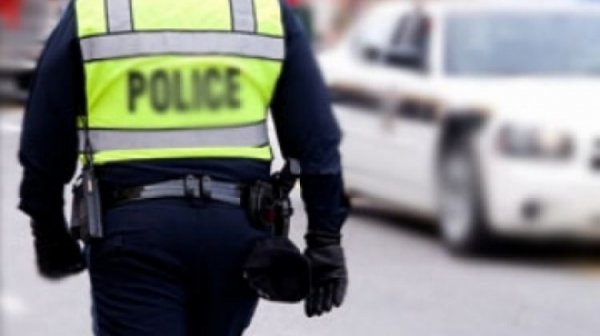 Согтууруулах ундааны зүйл хэрэглэсэн үедээ машин барьж мөргөлдсөний улмаас 8 сартай хүүхдийг гэмтээжээ