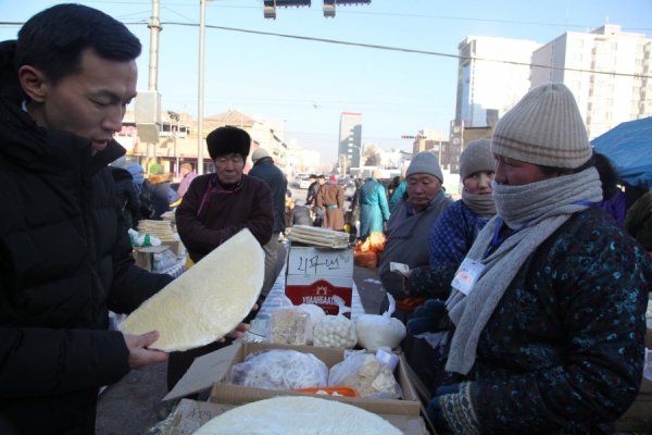 Цагаан идээний үзэсгэлэн худалдаа эхэллээ