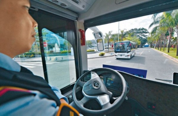 Бээжин хот жолоочгүй автобустай болно