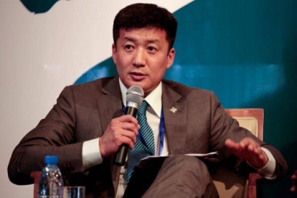 Их хурал М.Энхболдыг чөлөөлж байх зуурт шүүх С.Баярцогтыг суллалаа