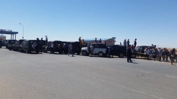 Албаны машинаар зорчигч, ачаа тээвэрлэж байгааг зогсоох үүрэг өгөв