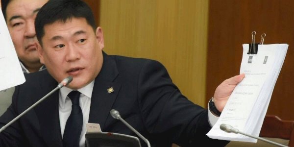 ЗГХЭГ-ын дарга Л.Оюун-Эрдэнэ хөдөлмөрийн хууль зөрчиж байна