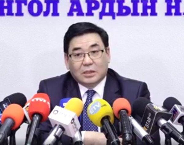 Д.Батбаатар: Ц.Сандуй, С.Мөнхчулуун нарыг намаас гарсанд тооцсон