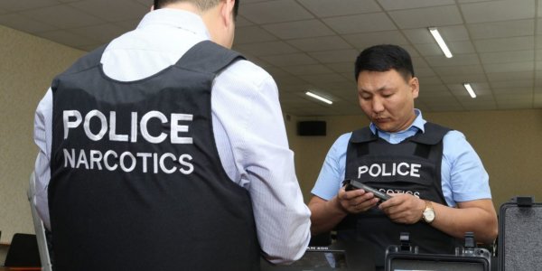 Хар тамхи худалдаалсан шүүхийг ажилтанг ажлаас нь чөлөөлж, эрүүгийн хэрэг үүсгэн шалгаж байна