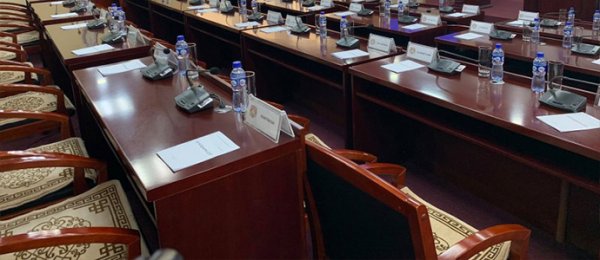 Нийслэлийн иргэдийн төлөөлөгчдийн хурлын АН-ын бүлэг завсарлага авлаа