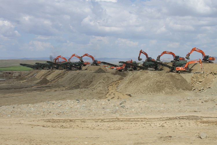 Булган, Баянхонгор, Улаанбаатарын харьяат иргэд нурангид дарагджээ