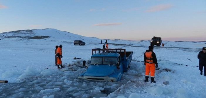 Мөс цөмөрсөн долоон дуудлага иржээ